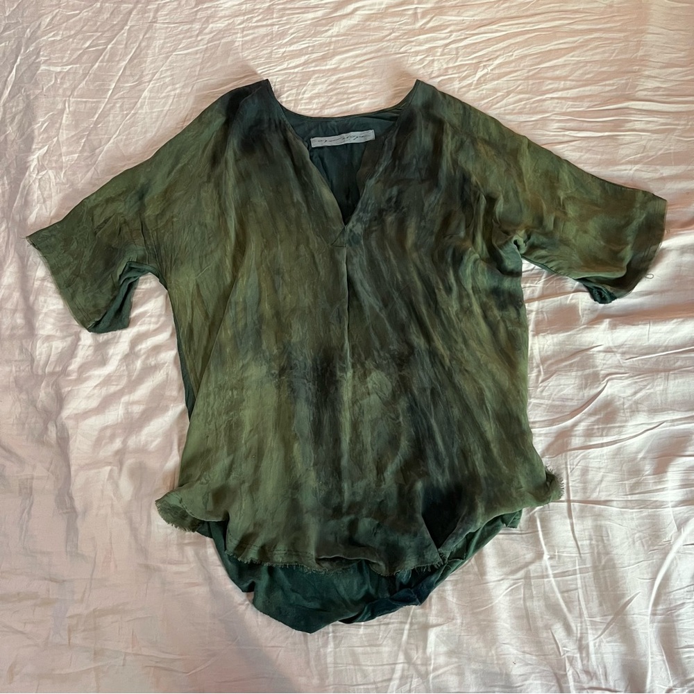 Raquel Allegra Silk Flowy forest Green Top sz 0